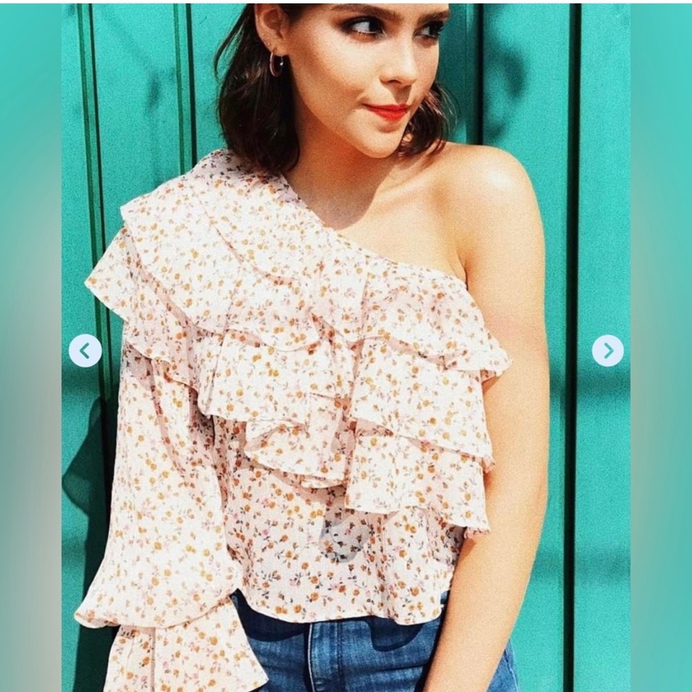 ZARA. Trafalid Collection One Sleeve Ruffle Floral Blouse. Size Small